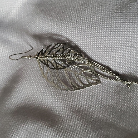 Earrings - Picture 2 of 3